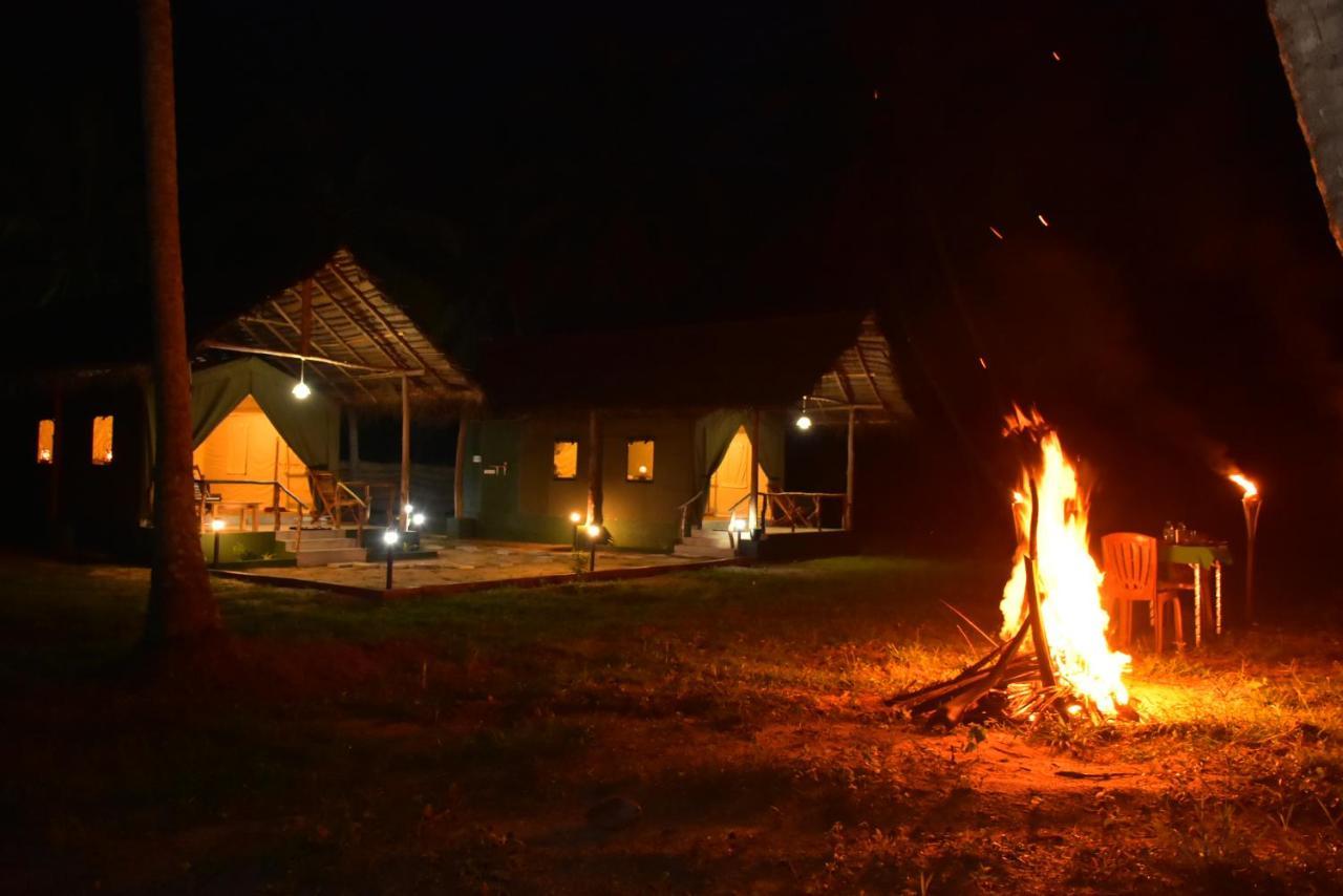 Jungle View River Camping Udawalawe Exterior photo